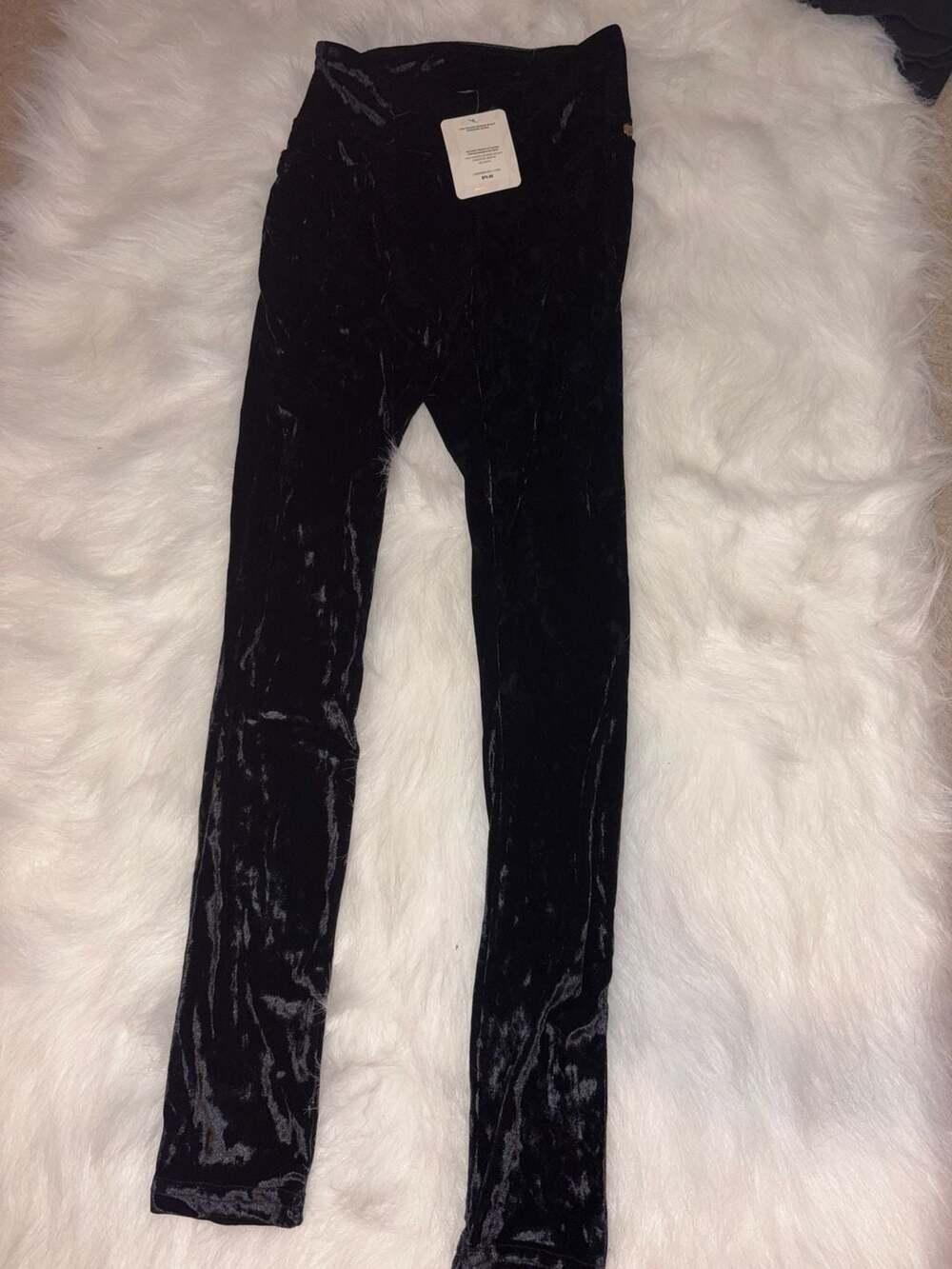 Fabletics High-Waisted Crushed Velour Crossover Legging Black Size S/6